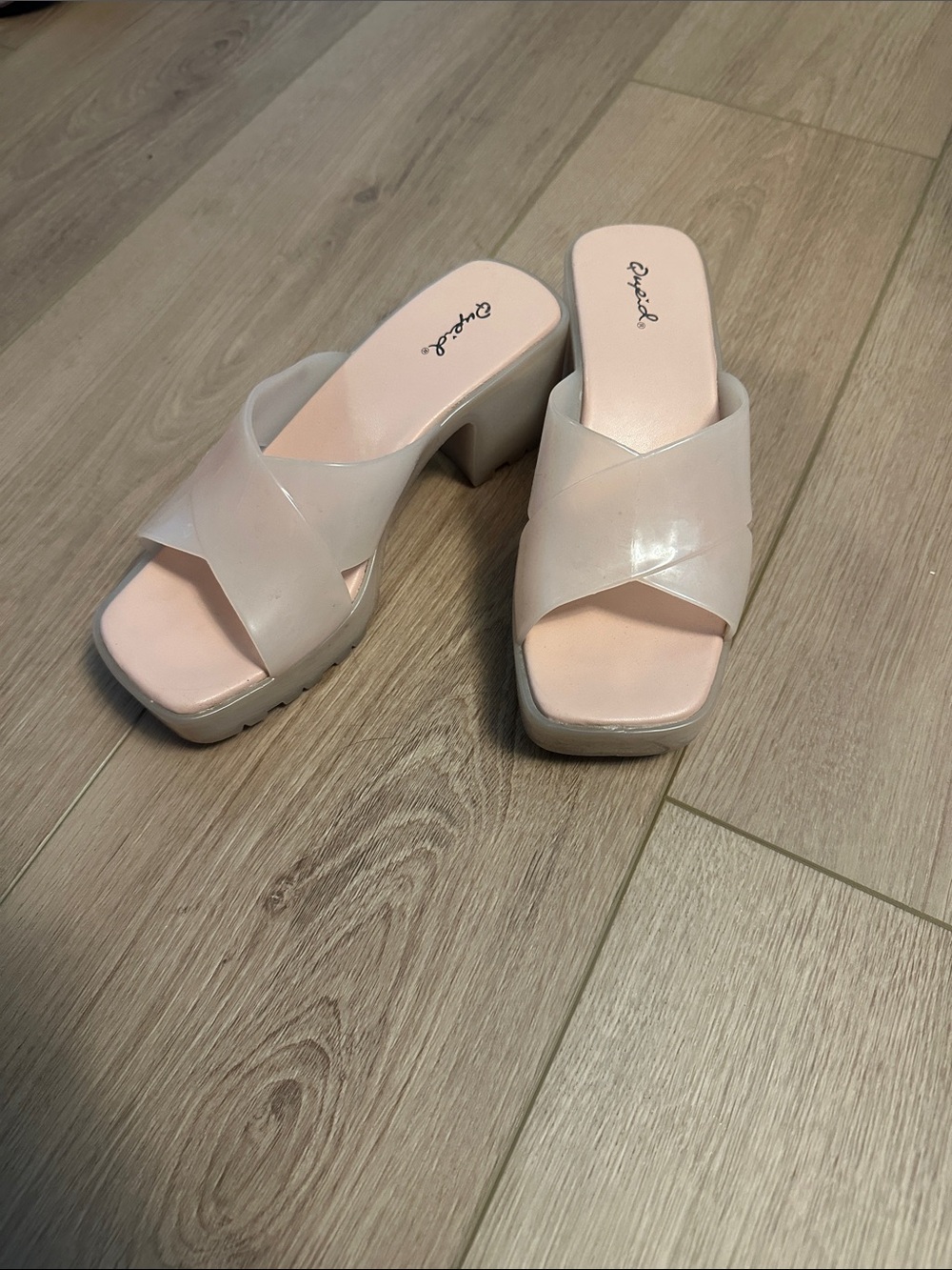 Qupid Women's Light Pink Cross Band Block Heels